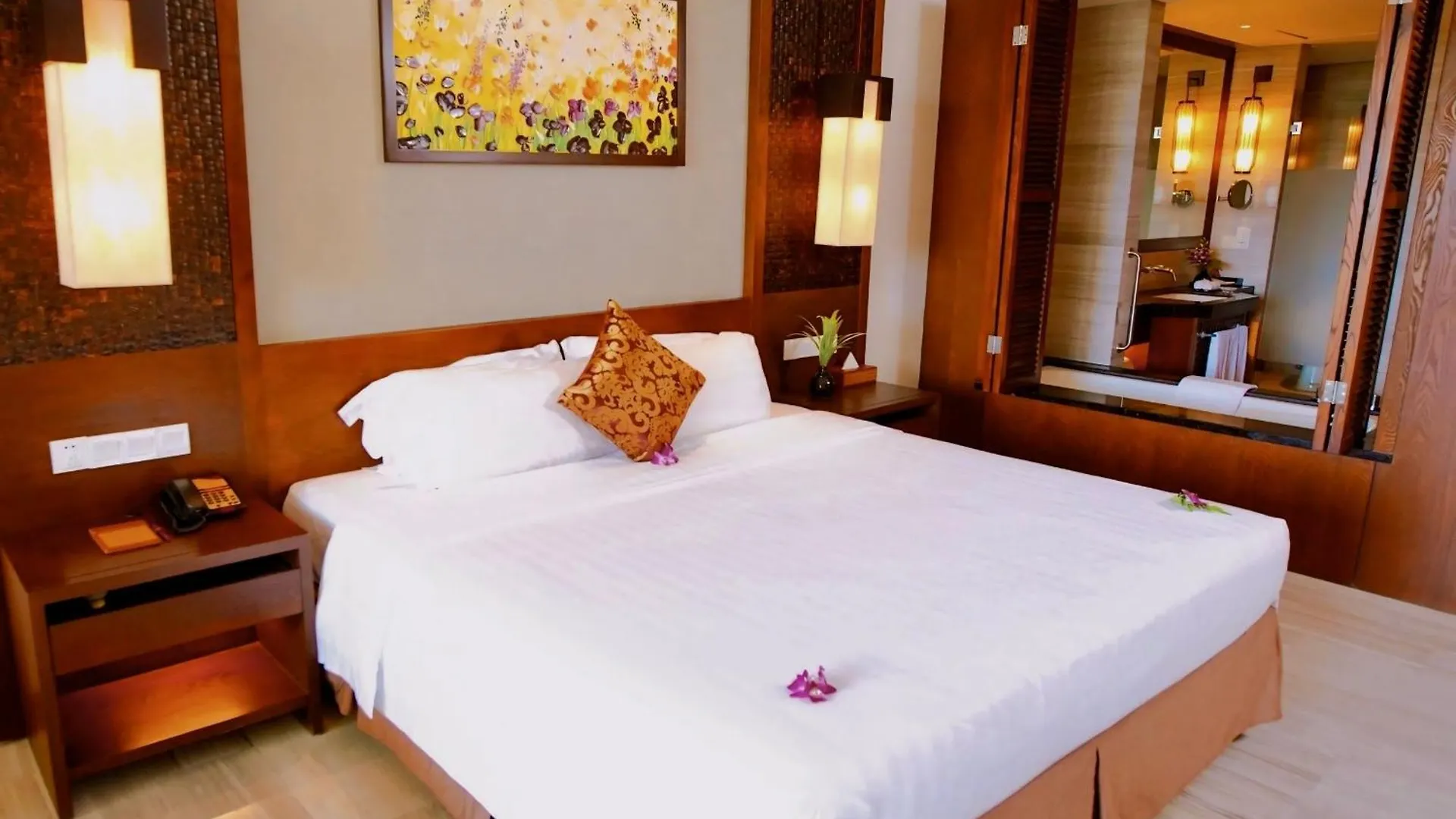 Crowne Plaza Danang Hotel & Resort