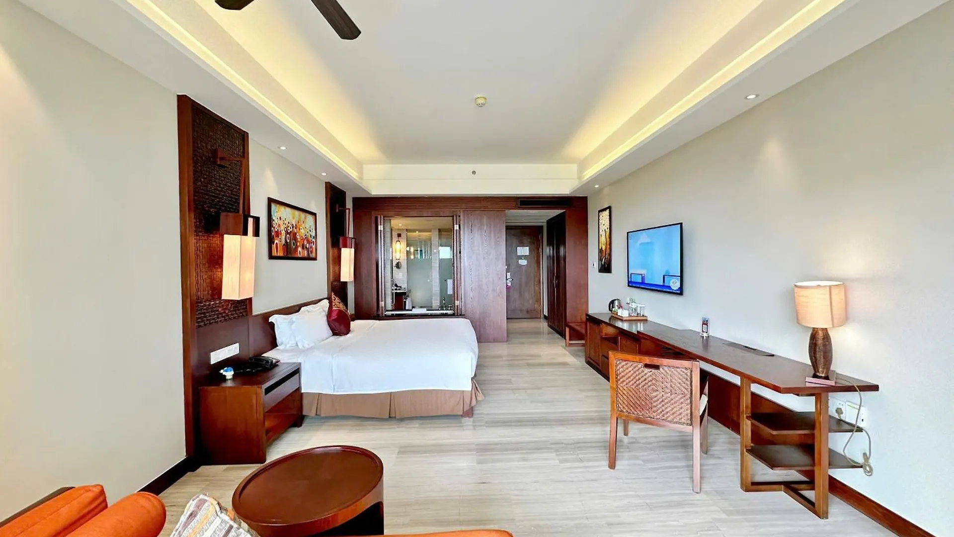 Crowne Plaza Danang Hotel & Resort 5*, Da Nang Vietnam