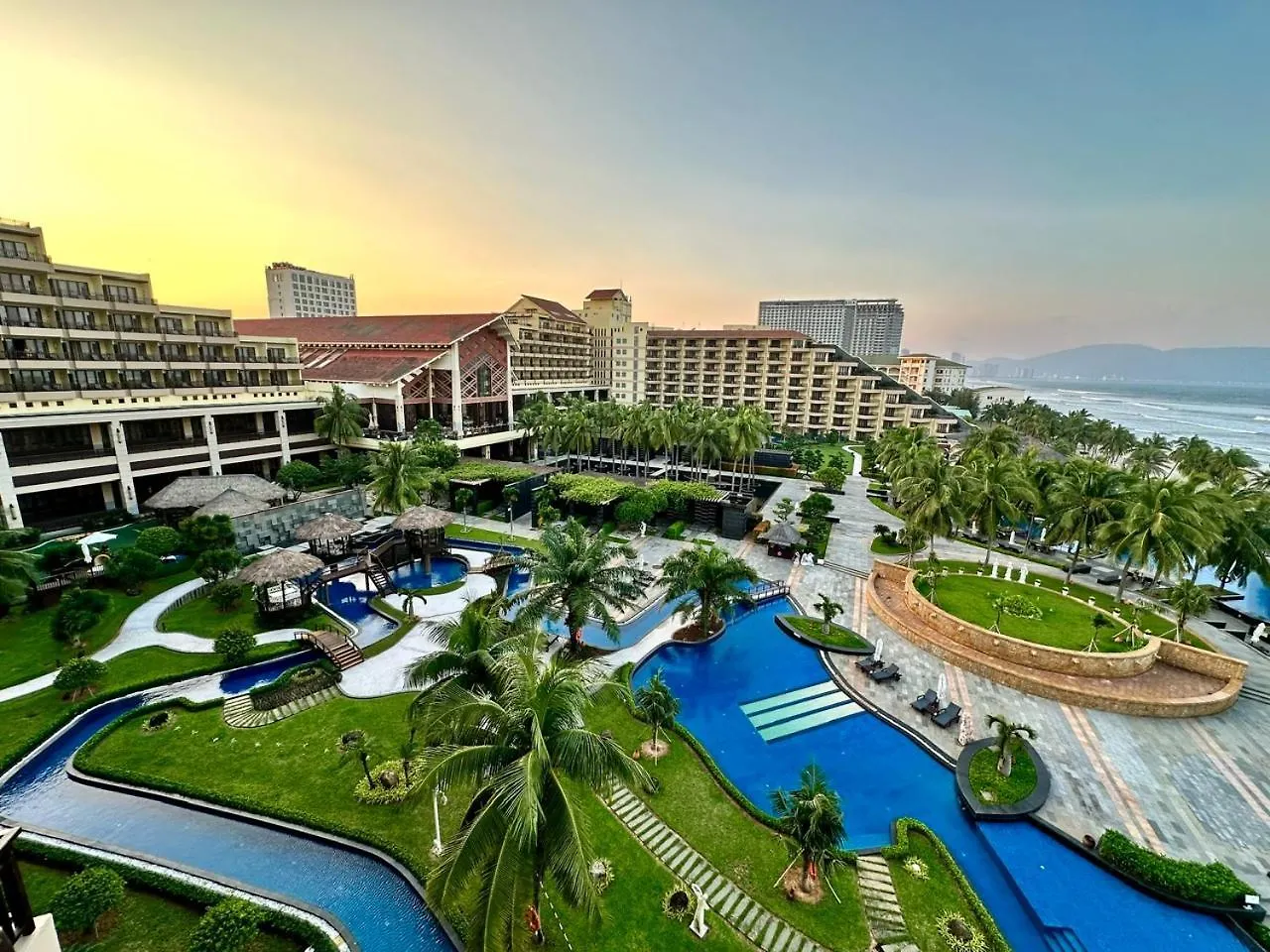 Crowne Plaza Danang Hotel & Resort 5*, Da Nang