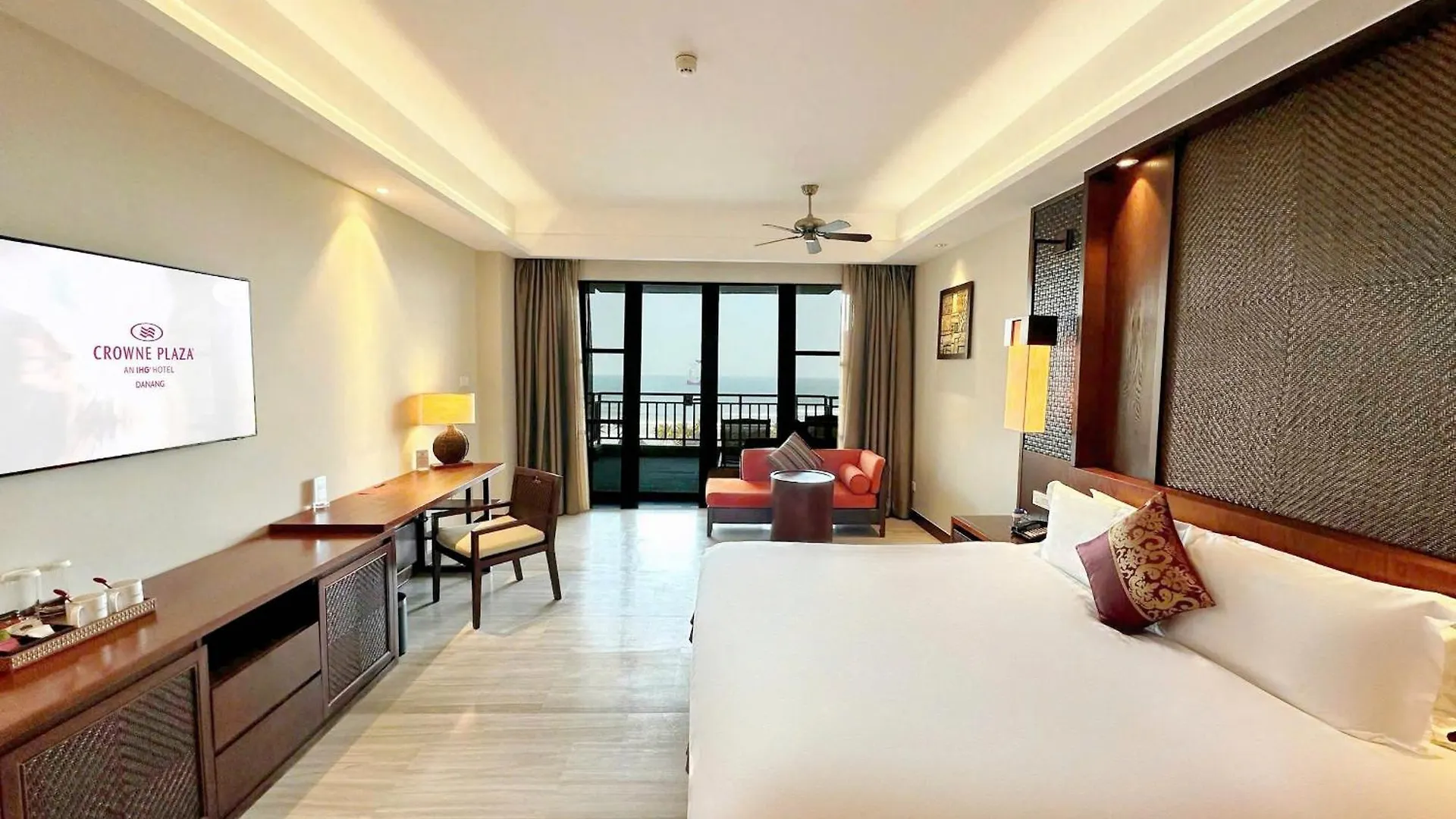 Crowne Plaza Danang Hotel & Resort 5*, Дананг